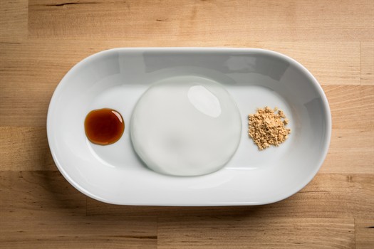 Raindrop cake