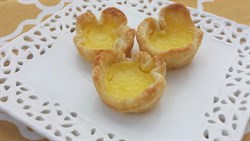 Portuguese lemon tarts