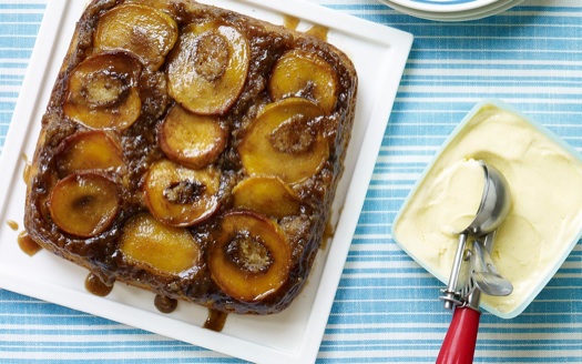 Upside-down peach pie