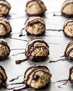 chocolate macaroons