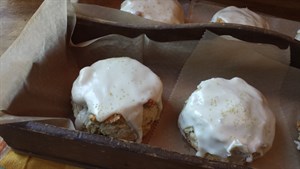 Maple oat scones