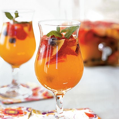 Sparkling sangria